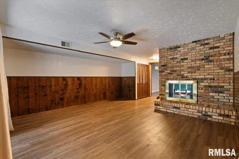 2901 32nd Ave, Moline, IL 61265 photo 31