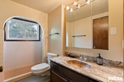 2901 32nd Ave, Moline, IL 61265 photo 22