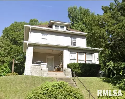 1141 15th St, Moline, IL 61265