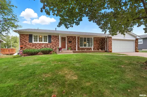 2584 9th St, East Moline, IL 61244