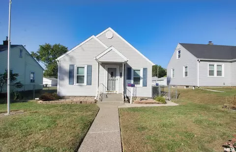 2830 Western Ave, Davenport, IA 52803