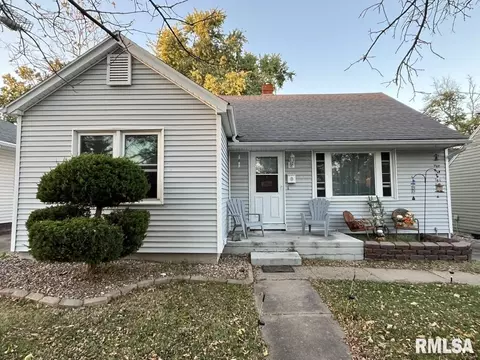 1821 Maple St, Quincy, IL 62301