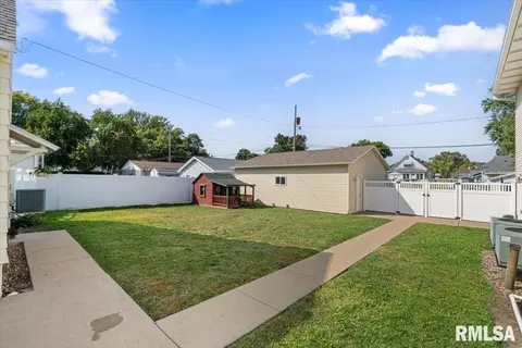 553 25th Ave, Moline, IL 61265 photo 32