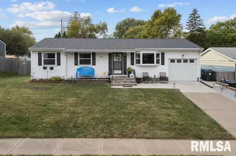 2314 N Birchwood Ave, Davenport, IA 52804