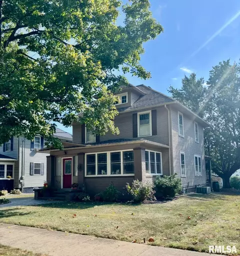 613 Roosevelt Ave, Kewanee, IL 61443