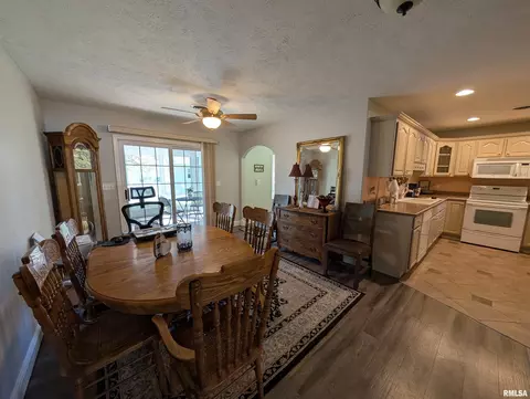 3211 Cherokee Dr, Marion, IL 62959 photo 19