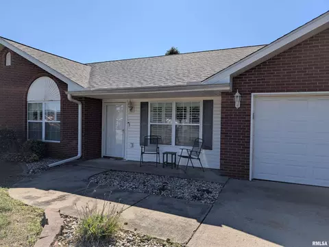 3211 Cherokee Dr, Marion, IL 62959 photo 3