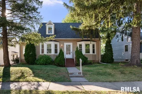 3026 Jefferson Ave, Davenport, IA 52803