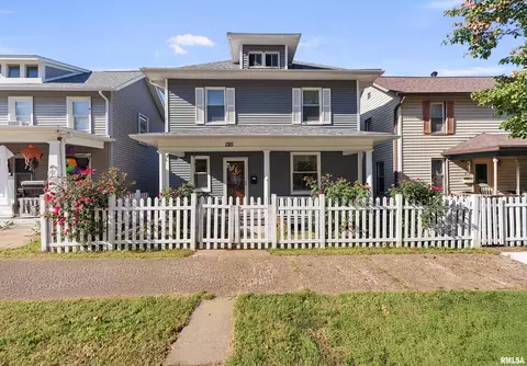 1315 7th Ave, Moline, IL 61265