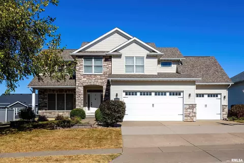 2116 E 60th St, Davenport, IA 52807