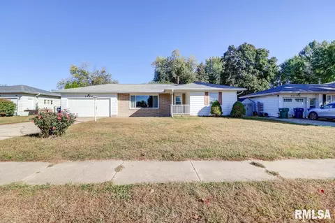 1626 25th Ave S, Clinton, IA 52732
