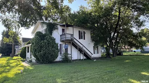 1808 Pine St, Murphysboro, IL 62966 photo 2