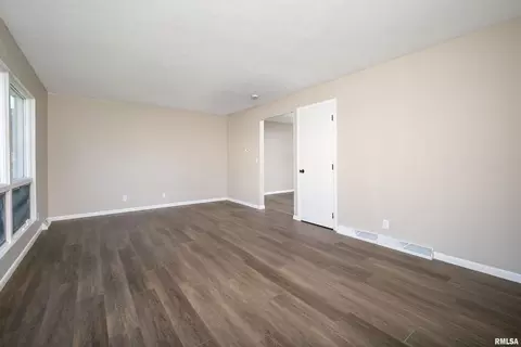 3608 34th St, Moline, IL 61265 photo 26