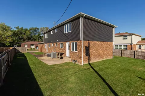 3608 34th St, Moline, IL 61265 photo 3