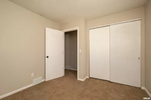 3608 34th St, Moline, IL 61265 photo 22