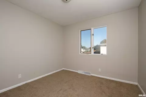3608 34th St, Moline, IL 61265 photo 19