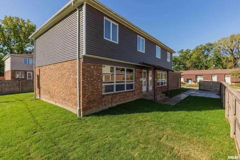 3608 34th St, Moline, IL 61265 photo 2