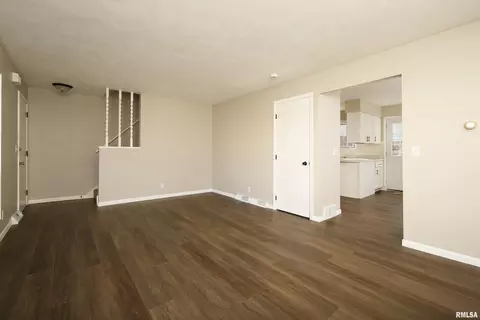3608 34th St, Moline, IL 61265 photo 7