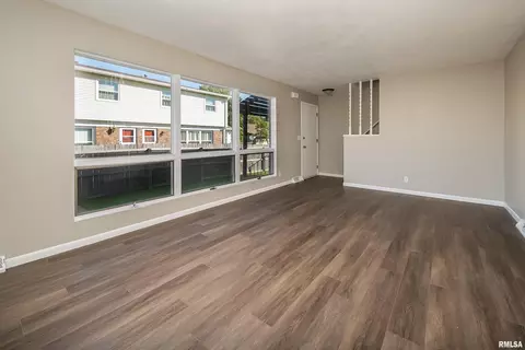 3608 34th St, Moline, IL 61265 photo 6