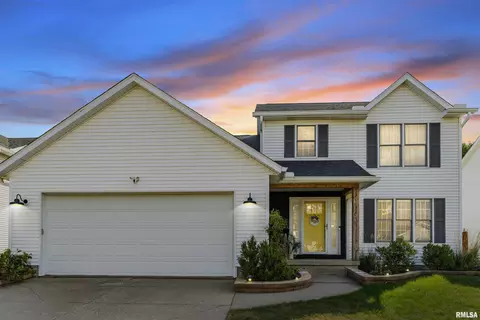 1629 W 66th St, Davenport, IA 52806