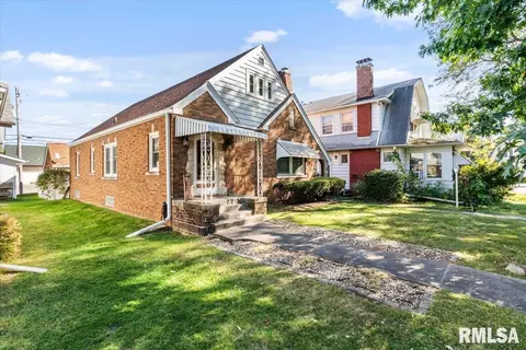 2134 15th Street A, Moline, IL 61265 photo 2