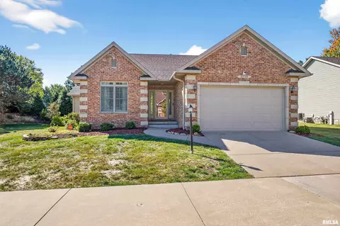3115 Meridith Way, Bettendorf, IA 52722
