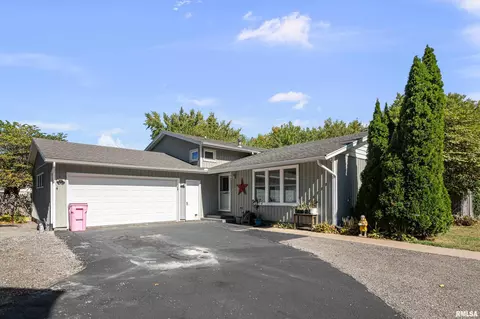 201 E Illinois St, Joy, IL 61260