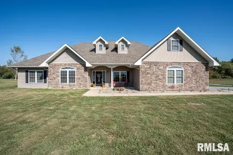 181 Hanover Ln, Murphysboro, IL 62966
