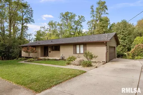 223 28th Ave, Moline, IL 61265 photo 2