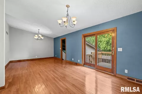 223 28th Ave, Moline, IL 61265 photo 5