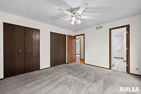223 28th Ave, Moline, IL 61265 photo 16