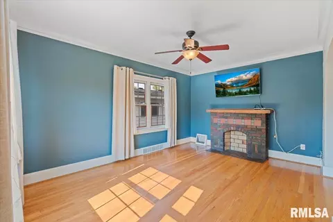 2421 15th Ave, Moline, IL 61265 photo 6