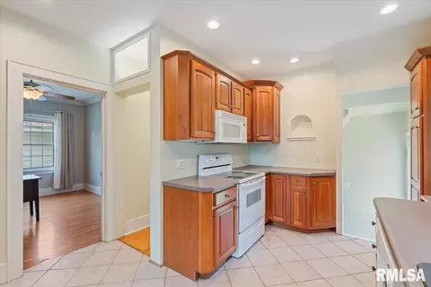 2421 15th Ave, Moline, IL 61265 photo 16
