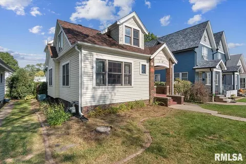 2421 15th Ave, Moline, IL 61265 photo 2