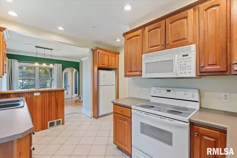 2421 15th Ave, Moline, IL 61265 photo 14