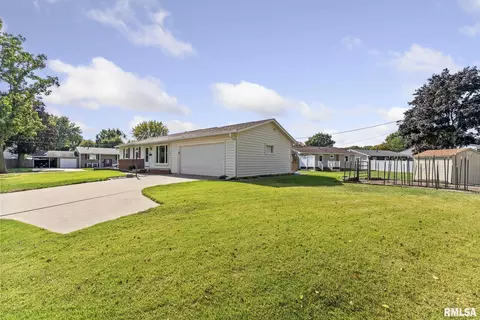 4757 19th Ave, Moline, IL 61265 photo 3