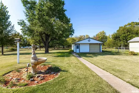 210 E 17th St, Milan, IL 61264 photo 27