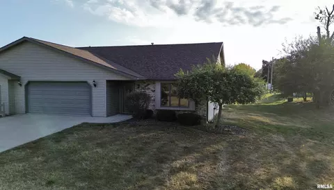 1625 Milnes Dr, Fulton, IL 61252