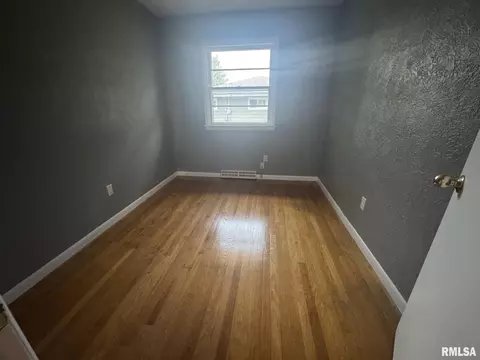 522 Beach St S, Kewanee, IL 61443 photo 5