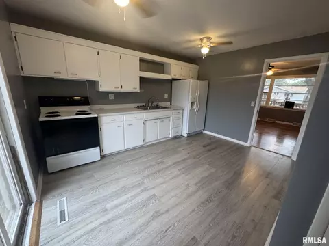 522 Beach St S, Kewanee, IL 61443 photo 3