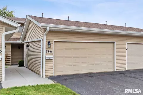 3845 Prairie Ln, Bettendorf, IA 52722