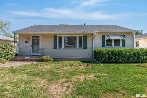 1815 15 12 Street Ct, Rock Island, IL 61201