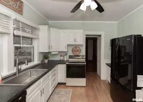 2424 4th St, Moline, IL 61265 photo 21