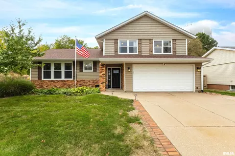 5804 Lillie Ave, Davenport, IA 52806