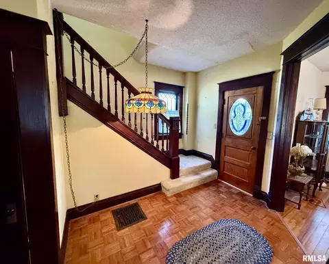 407 Ross St, Kewanee, IL 61443 photo 9