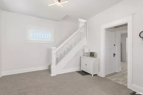 1926 14th St, Moline, IL 61265 photo 3