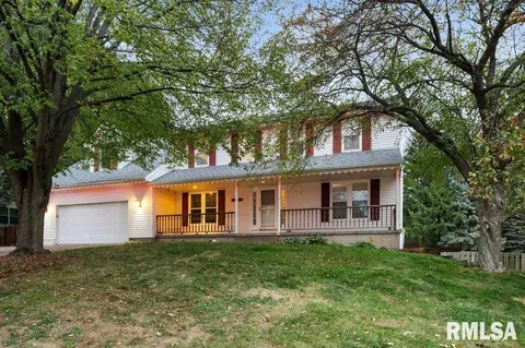 4745 Heatherstone Rd, Bettendorf, IA 52722