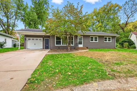 450 29th Ave, East Moline, IL 61244