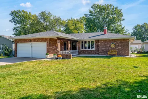 510 N Meadow St, Geneseo, IL 61254