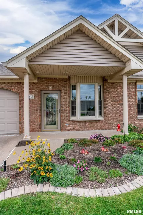950 Arbor Dr, Moline, IL 61265 photo 3